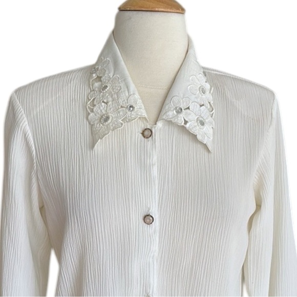 ROYAL DEL Vintage 70s White Crepe Button Down Shirt Lace Embellished Collar S - Picture 2 of 15